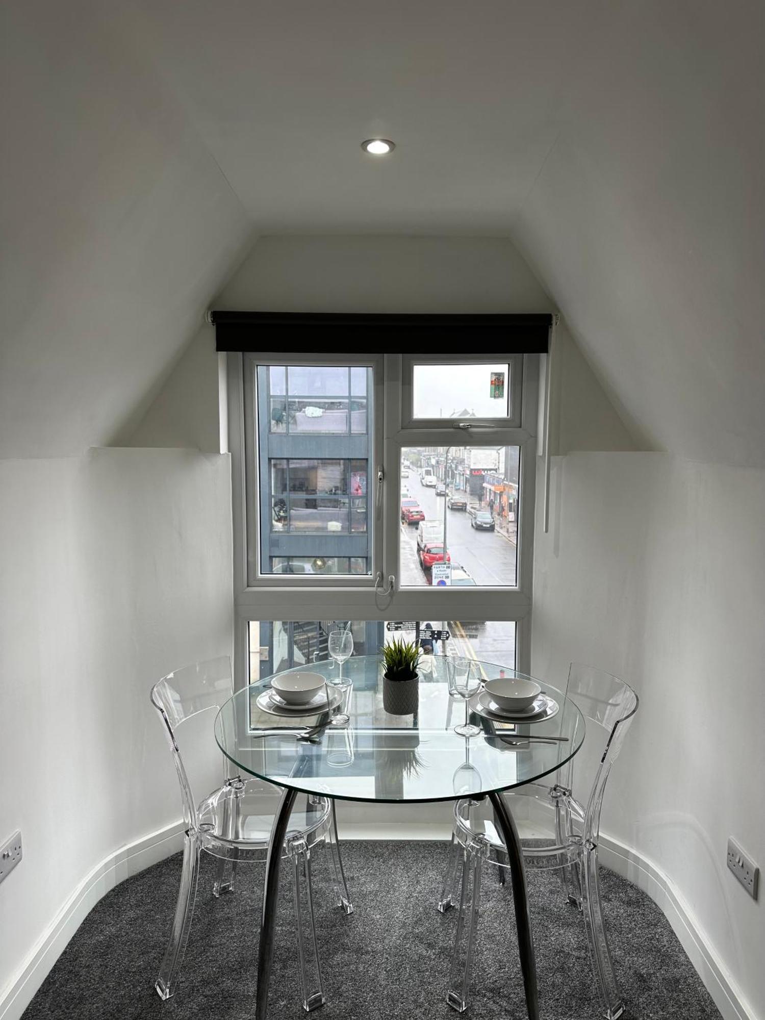 Vibrant Apartments Close To City Centre Cardiff Exterior foto